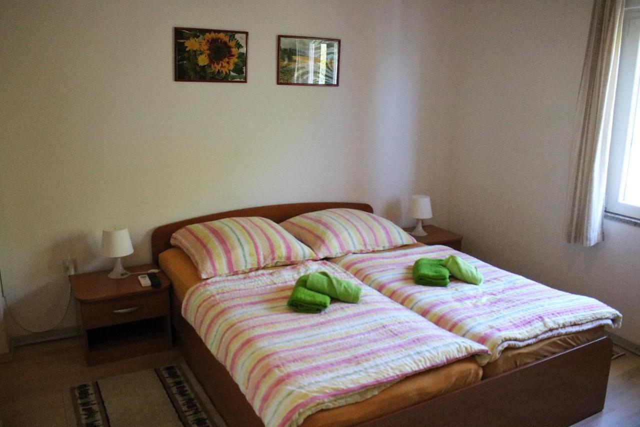 Apartments & Rooms Neno Tribanj Kruscica Bagian luar foto