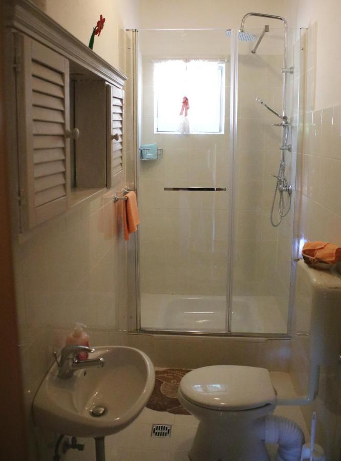 Apartments & Rooms Neno Tribanj Kruscica Bagian luar foto