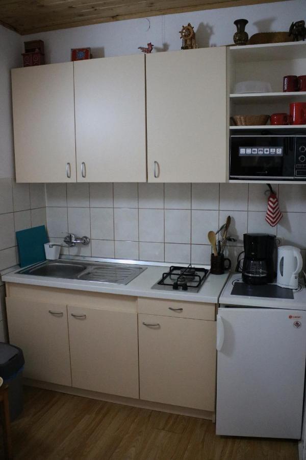 Apartments & Rooms Neno Tribanj Kruscica Bagian luar foto