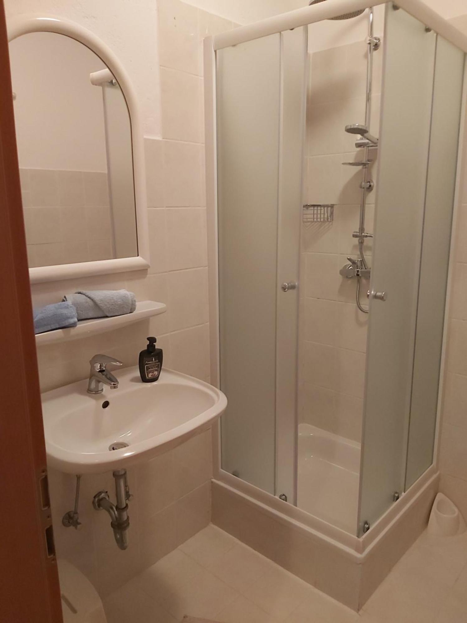Apartments & Rooms Neno Tribanj Kruscica Ruang foto