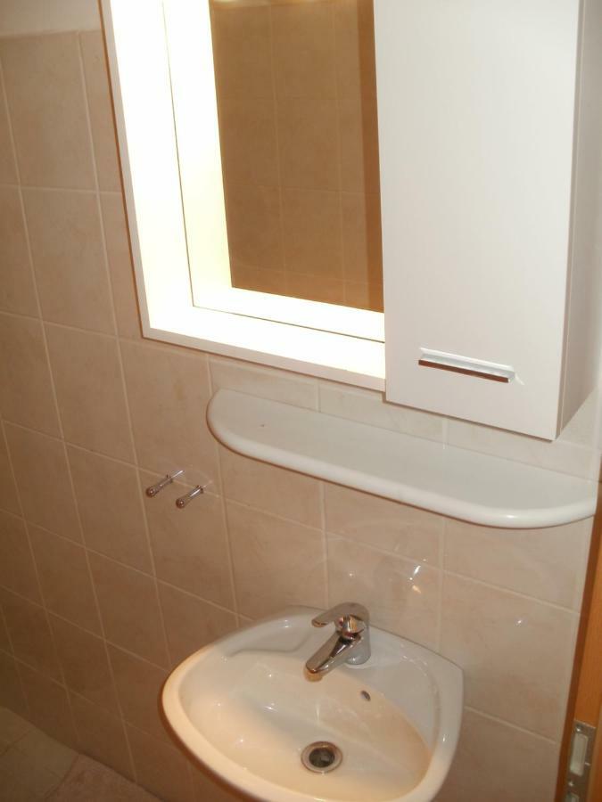 Apartments & Rooms Neno Tribanj Kruscica Bagian luar foto